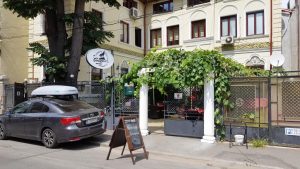 In jurul bulevardului Marasesti, cu restaurantul Conacul Gagauz