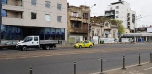 In jurul strazii Buzesti, cu numeroase restaurante, cafenele si alte localuri