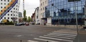 In jurul strazii Buzesti, cu numeroase restaurante, cafenele si alte localuri
