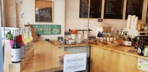 OKfea, cafenea mica si juice bar in Calea Victoriei din Bucuresti