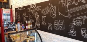 OKfea, cafenea mica si juice bar in Calea Victoriei din Bucuresti