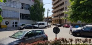 Piata Bucur, cu Clubul si Memorialul Colectiv si restaurantul vietnamez Thang Long