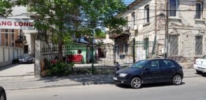 Piata Bucur, cu Clubul si Memorialul Colectiv si restaurantul vietnamez Thang Long