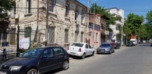 Piata Bucur, cu Clubul si Memorialul Colectiv si restaurantul vietnamez Thang Long