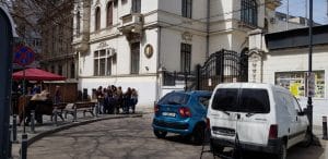 Piata Lahovary, cu restaurantele COS, The Embassy, Avalon, Benihana, Trattoria Romana si altele