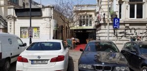 Piata Lahovary, cu restaurantele COS, The Embassy, Avalon, Benihana, Trattoria Romana si altele