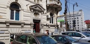 Piata Lahovary, cu restaurantele COS, The Embassy, Avalon, Benihana, Trattoria Romana si altele