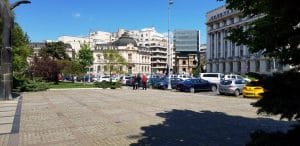 Piata Revolutiei din Bucuresti, cu Restaurantul Medieval Excalibur