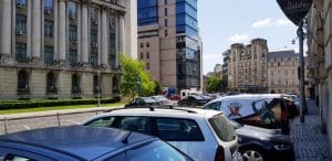 Piata Revolutiei din Bucuresti, cu Restaurantul Medieval Excalibur