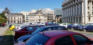 Piata Revolutiei din Bucuresti, cu Restaurantul Medieval Excalibur