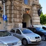 Piata Revolutiei din Bucuresti, cu Restaurantul Medieval Excalibur