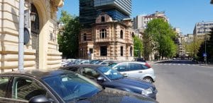 Piata Revolutiei din Bucuresti, cu Restaurantul Medieval Excalibur