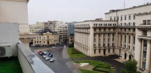 Piata Revolutiei si Ion Campineanu, cu Boutique de Pain si alte restaurante si cafenele