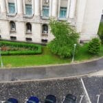 Piata Revolutiei si Ion Campineanu, cu Boutique de Pain si alte restaurante si cafenele