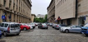Piata Revolutiei si Ion Campineanu, cu Boutique de Pain si alte restaurante si cafenele