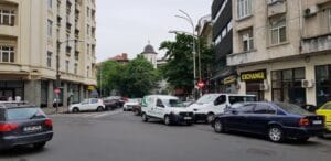 Piata Revolutiei si Ion Campineanu, cu Boutique de Pain si alte restaurante si cafenele