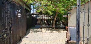 Piccadilly, restaurant international cu terasa in strada Vulturilor din Bucuresti