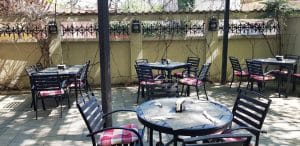 Piccadilly, restaurant international cu terasa in strada Vulturilor din Bucuresti