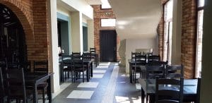 Piccadilly, restaurant international cu terasa in strada Vulturilor din Bucuresti