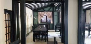 Piccadilly, restaurant international cu terasa in strada Vulturilor din Bucuresti