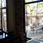 Piccadilly, restaurant international cu terasa in strada Vulturilor din Bucuresti