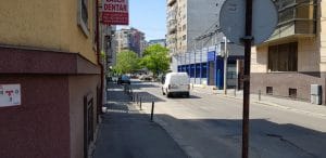 Strada Iancu Capitanu cu Biserica Pantelimon, restaurantele El Torito si Karishma