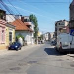 Strada Iancu Capitanu cu Biserica Pantelimon, restaurantele El Torito si Karishma