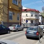 Strada Iancu Capitanu cu Biserica Pantelimon, restaurantele El Torito si Karishma
