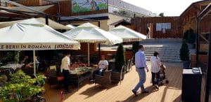 The President, salon de evenimente, restaurant si terasa pe malul Lacului Tei