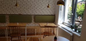 BITE, restaurant boem cu mai multe terase in strada Matasari din Bucuresti
