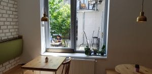 BITE, restaurant boem cu mai multe terase in strada Matasari din Bucuresti