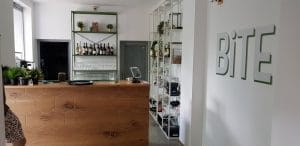 BITE, restaurant boem cu mai multe terase in strada Matasari din Bucuresti