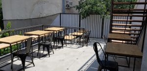 BITE, restaurant boem cu mai multe terase in strada Matasari din Bucuresti