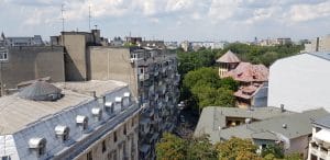 Bucurestiul vazut de pe terasa Cismigiu Bistro, din Hotelul Cismigiu