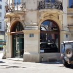 Cafe Meron, pe Brezoianu, vizavi de Hotel Cismigiu