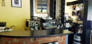 Masa Casa, un foarte mic bistrou langa Biserica Precupetii Vechi