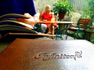 Infinitea, ceainarie boema in cartierul Cotroceni din Bucuresti