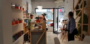 Jule, cafenea mica si boema pe Egdar Quinet in Bucuresti