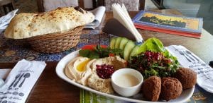 Najee, restaurant in Baba Novac cu bucatarie orientala din 10 tari