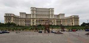 Piata Constitutiei din Bucuresti, cu restaurantele Haute Pepper si Social 1