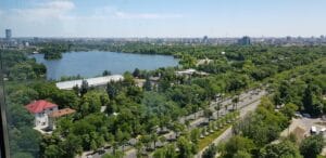 Piata Presei Libere vazuta de la City Cafe si de sus, de la 18 Lounge by The Embassy