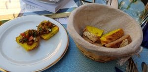 Restaurantul Guxt din Bucuresti, cu bucatarie urbana, tinut de trei surori