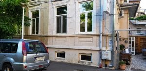 Strada Dumitru racovita din Bucuresti, cu restaurantul Guxt