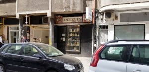 Strada Edgar Quinet din Bucuresti, cu cafenelele Jule, Edgar, libraria Carturesti si altele