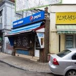 Strada Mihail Eminescu pe la Tunari, cu Trattoria Julya si bistroul Mon Paris