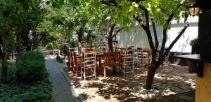 Suento by Gram, bistrou cu gradina boema in strada Toamnei