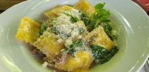 Suento by Gram, bistrou cu gradina boema in strada Toamnei