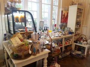 Bernschutz & Co, ceainarie boema in Bucuresti, pe strada Eremia Grigorescu