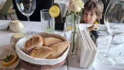 Cină cu femei frumoase la Savart Restocracy