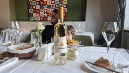 Cină cu femei frumoase la Savart Restocracy